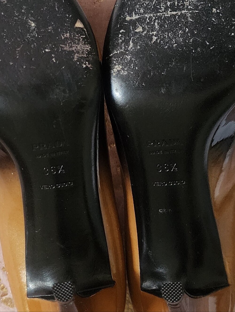 PRADA | Two-Tone Brown Patent Peep-Toe Heels with Bow - Picture 10 of 13